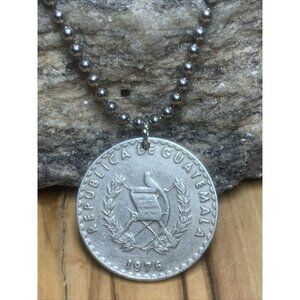 1976 Guatemala 25 Centavos Coin Pendant Necklace. Great Gift 🎁 A1
